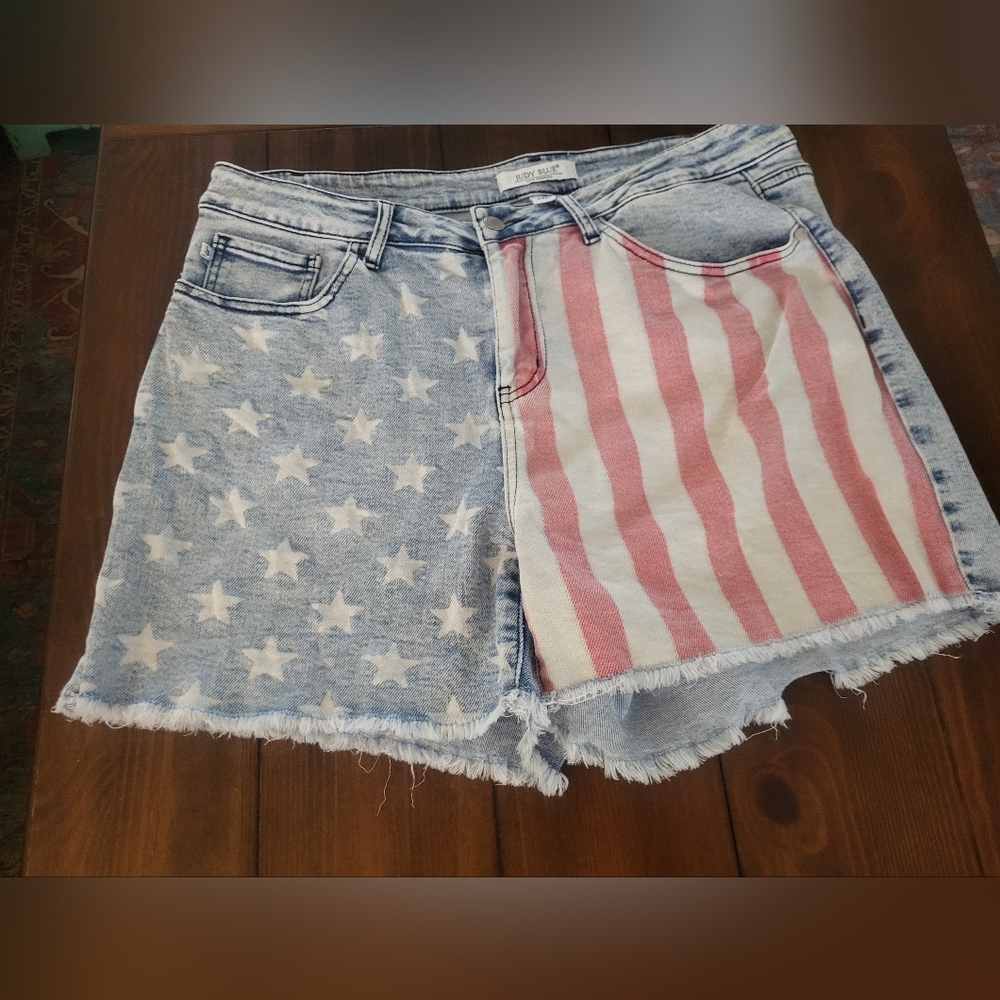 *PENDING BUNDLE OFFERJudy Blue American Flag, Distressed, Mid-Rise, Denim Shorts
